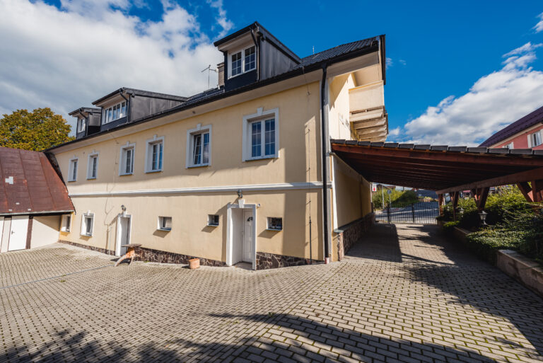 hurtigova-apartman-hartmanice-0004